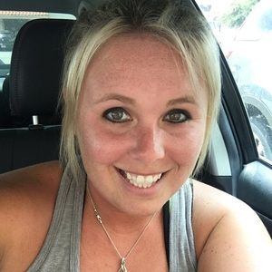 Meet your Posher, Holly